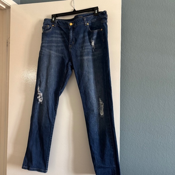 Michael Kors “Dillon Relaxed” jeans. - Picture 1 of 5